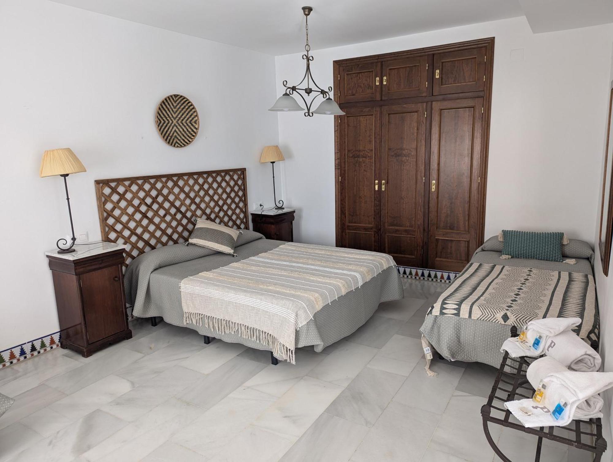 Apartamentos Plaza Кордова Экстерьер фото